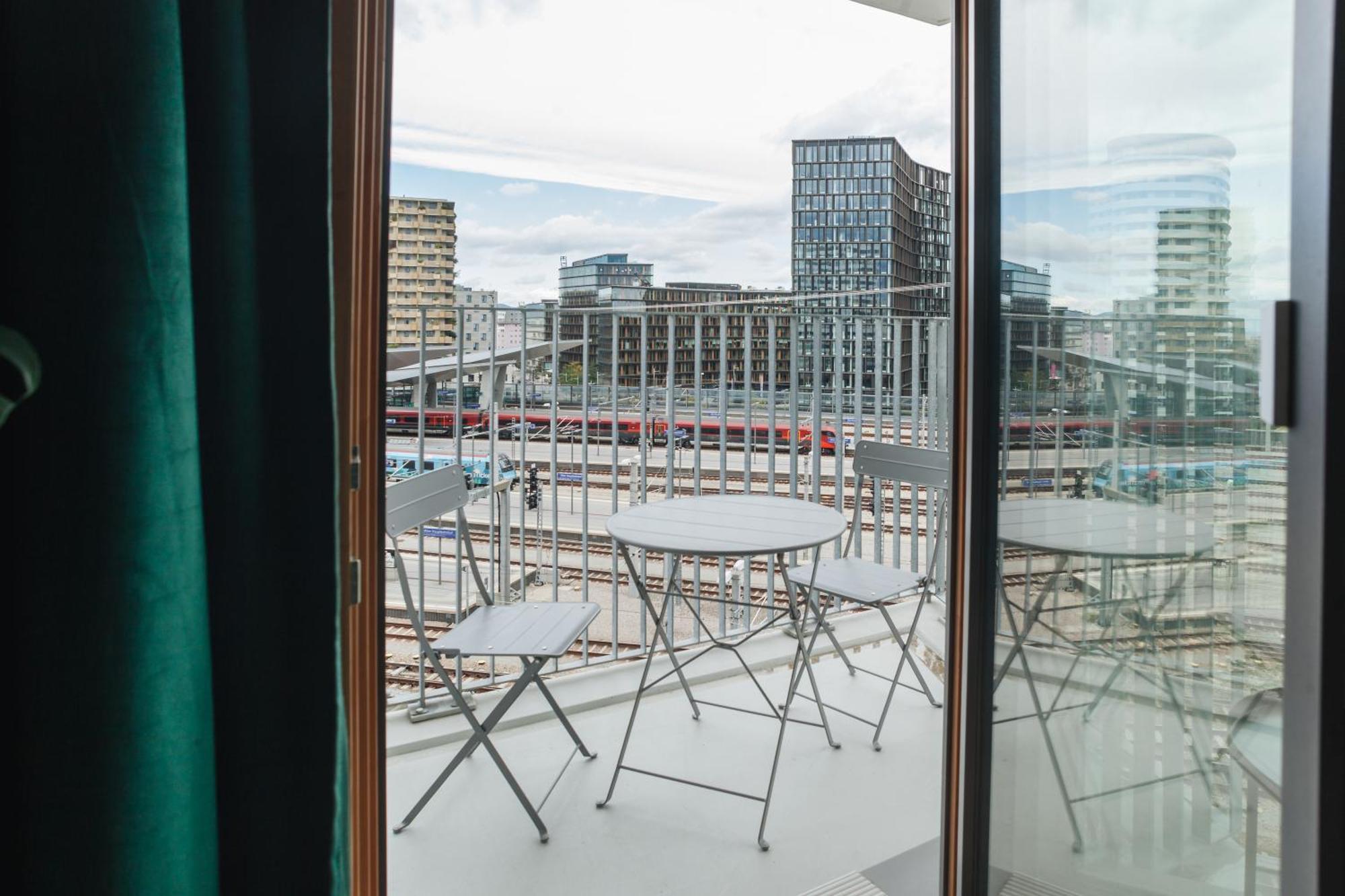 Decorous Cozy City View Suite Wien Exteriör bild